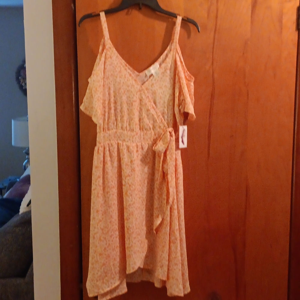 Jessica Simpson Peach Floral Wrap Midi Dress - Picture 4 of 4